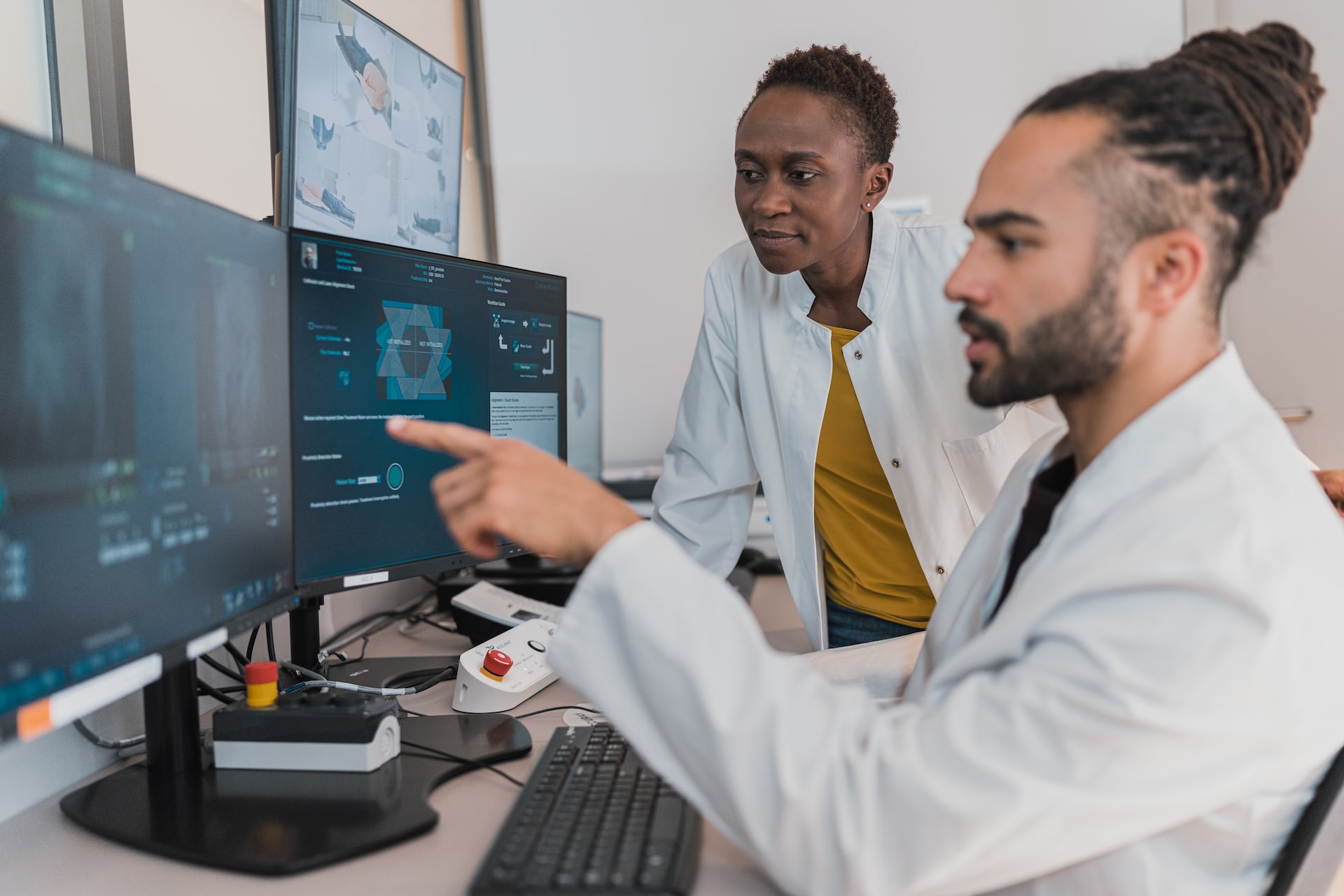 RevStar | How Serverless Technology Can Help Your Healthcare Organization Maintain HIPAA Compliance | Blog Image