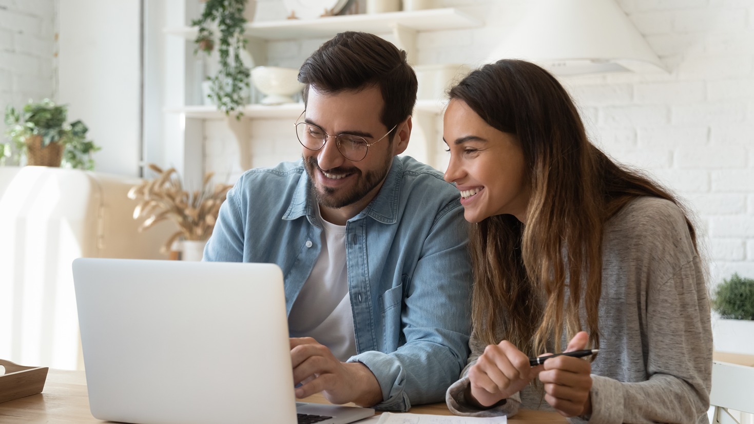 RevStar | Solving Staffing Challenges: The Ultimate Guide to Augmentation | blog image